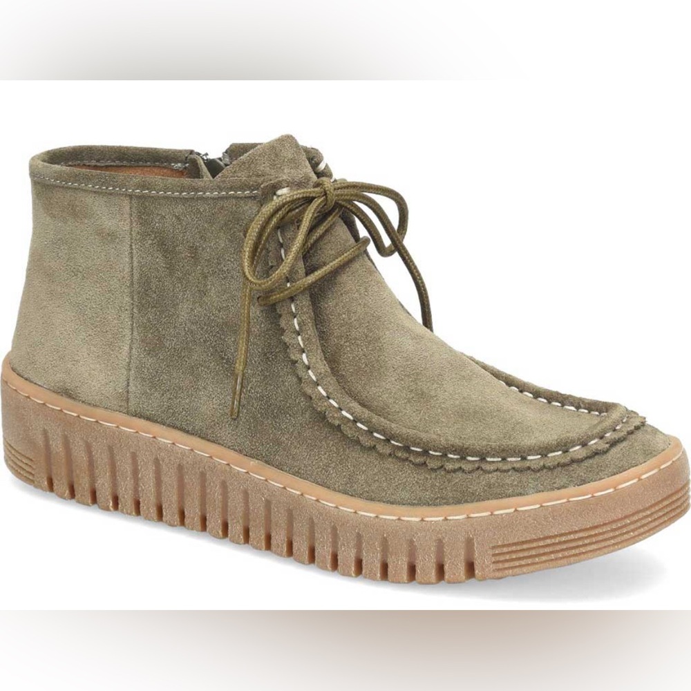 Comfortiva Holland Women's Zip Booties in olive suede Size 10